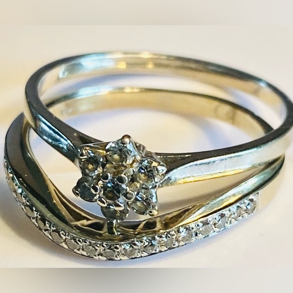 18k Gold engagement diamond rings - Picture 2 of 4